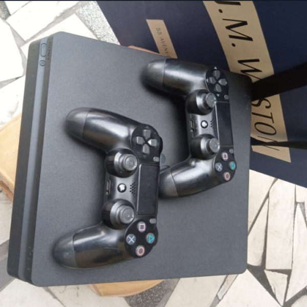 Playstation 4 slim Kinshasa